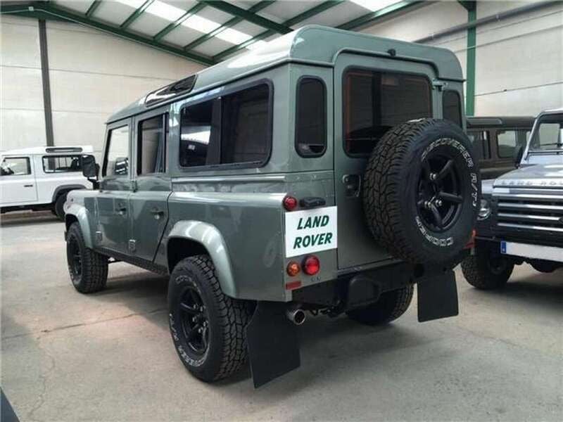 Usado Land Rover Defender 122 CV (89 kW) 2012 Verde SUV