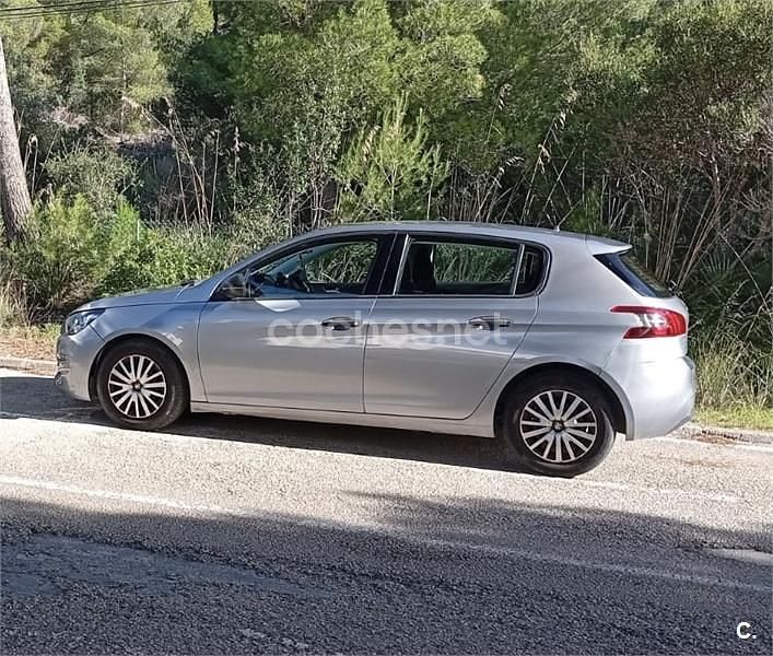 Gris / plata Usado 2014 Peugeot 308 Access Berlina | 8500 € (Precio justo) - Imagen 1/4