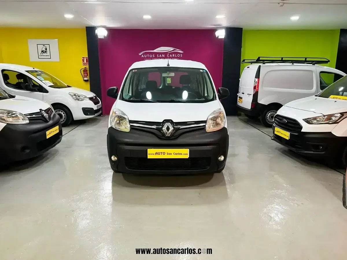 Usado Renault Kangoo 95 CV (69 kW) 2021 Blanco Familiar