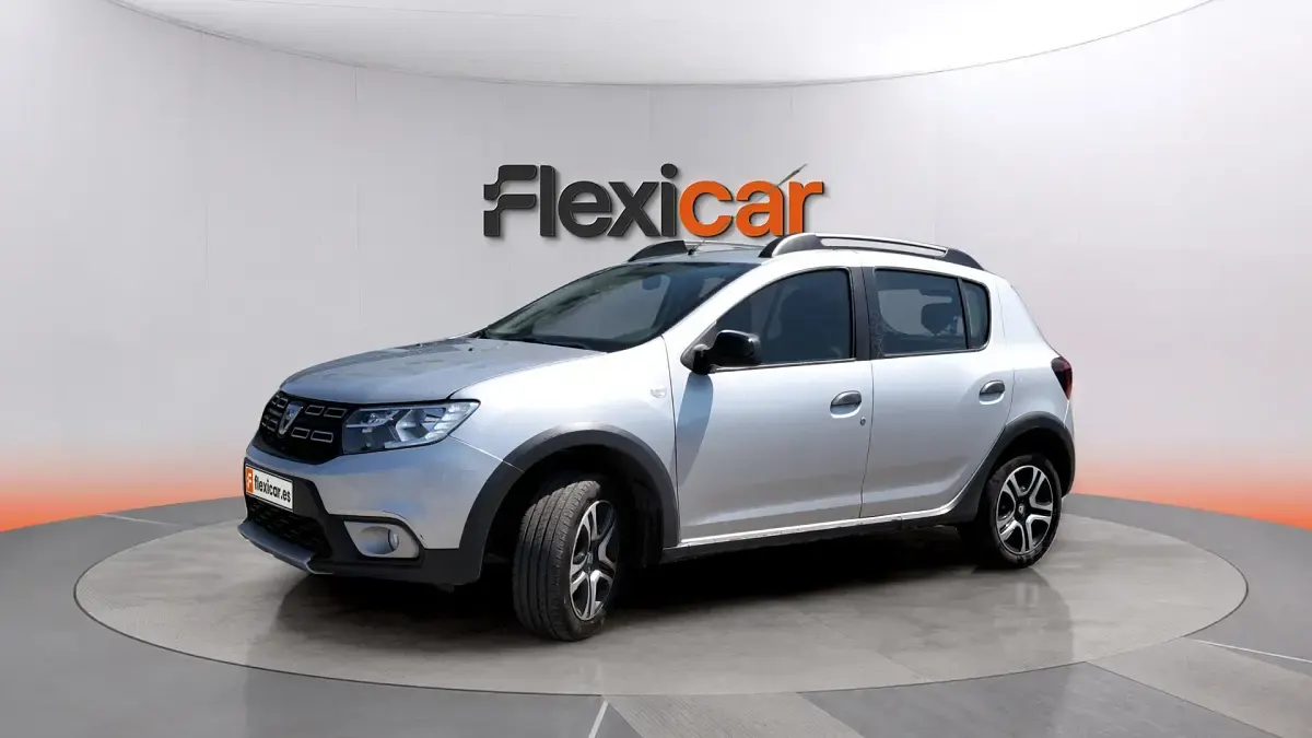 Usado Dacia Sandero Comfort 95 CV (69 kW) 2020 Gris Berlina