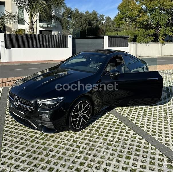 Usado Mercedes E220 194 CV (142 kW) 2022 Negro Coupe