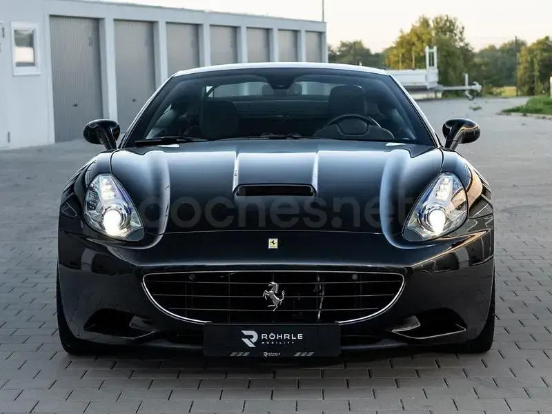 Usado Ferrari California 460 CV (338 kW) 2013 Negro Descapotable