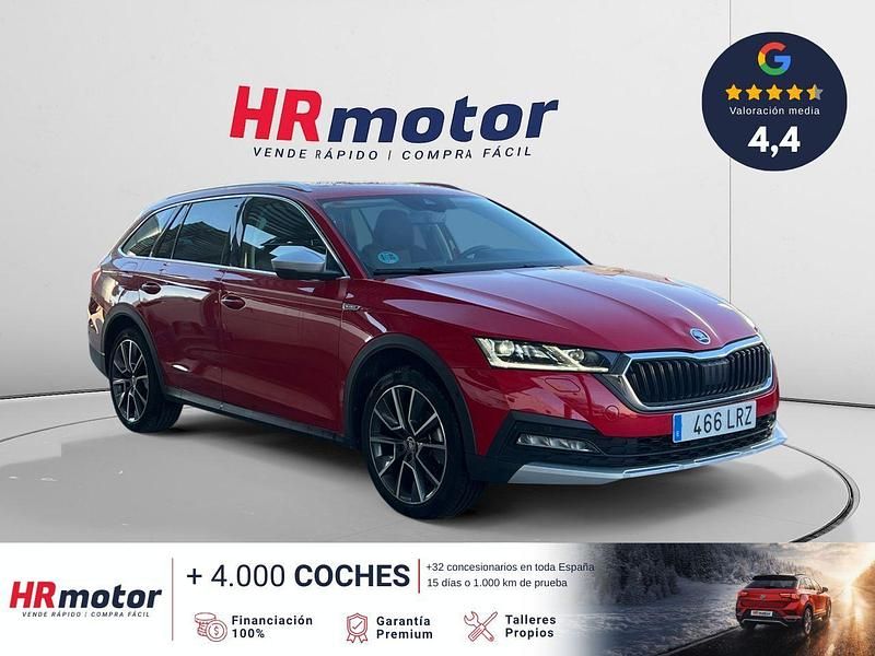 Usado Skoda Octavia Scout 150 CV (110 kW) 2021 Rojo Familiar