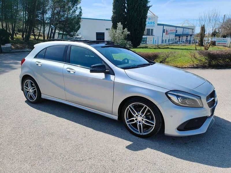 Usado Mercedes A200 Elegance 140 CV (102 kW) 2016 Gris Utilitario