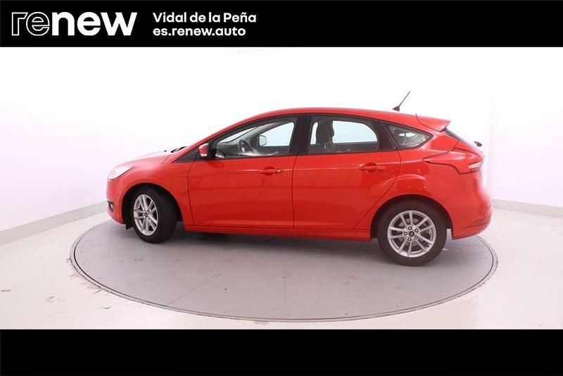 Usado Ford Focus Trend+ 125 CV (91 kW) 2017 Rojo Utilitario