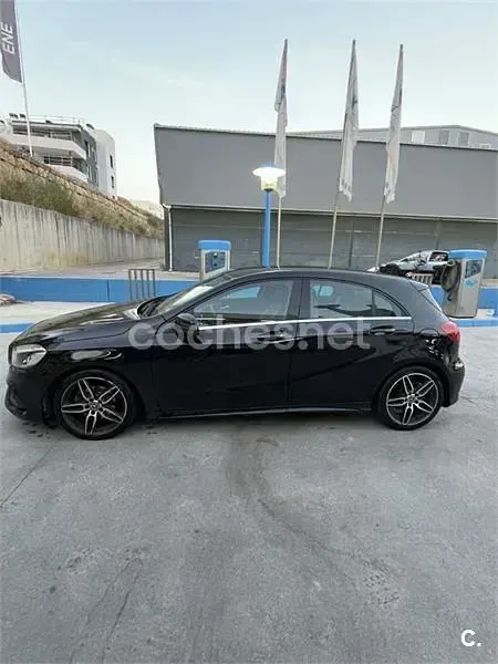 Usado Mercedes A200 AMG line 136 CV (100 kW) 2017 Negro Berlina
