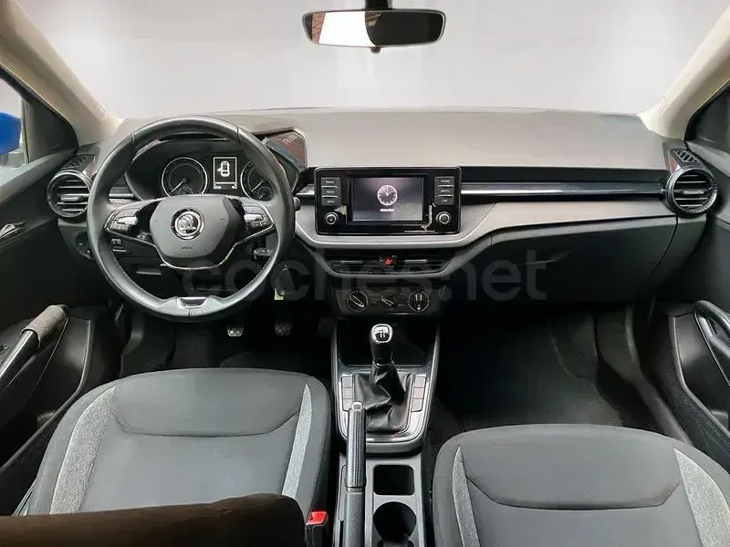 Usado Skoda Fabia Active 95 CV (69 kW) 2022 Azul Utilitario