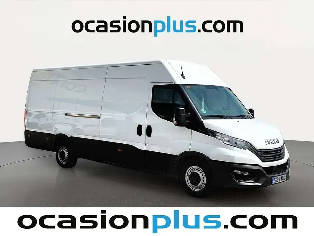 Usado Iveco Daily 156 CV (114 kW) 2023 Blanco Van