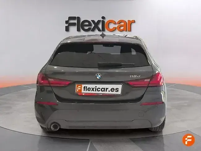 Usado BMW 116 116 CV (85 kW) 2021 Gris Utilitario