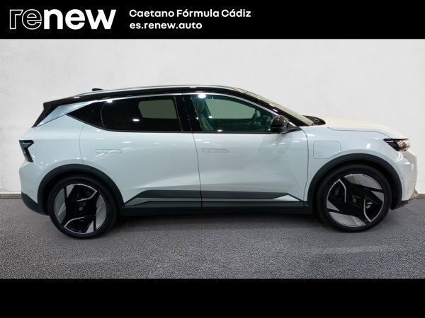 Usado Renault Scénic Iconic 160 kW (218 CV) 2024 Blanco nacarado techo negro Monovolumen