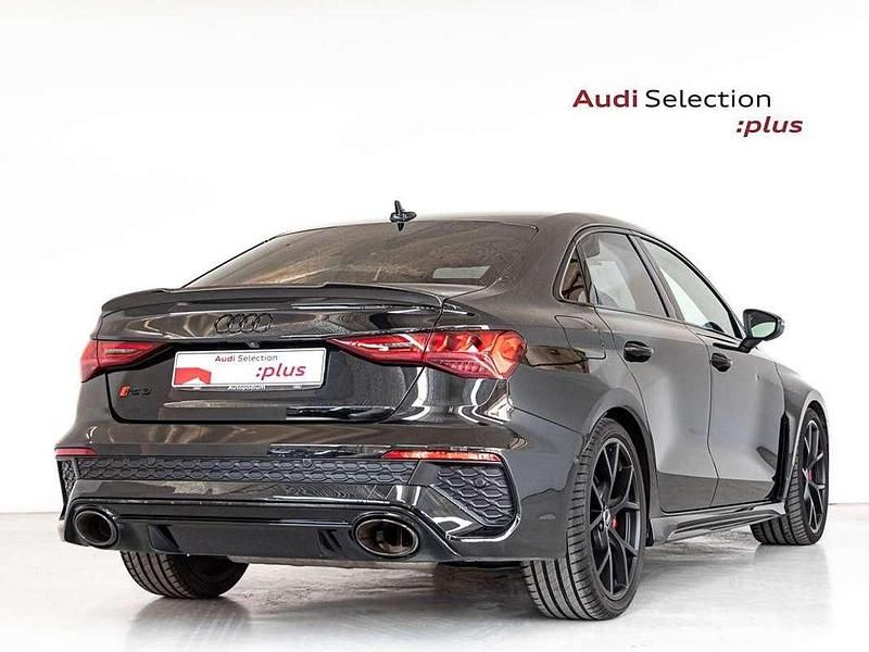Usado Audi RS3 400 CV (294 kW) 2023 Negro Berlina
