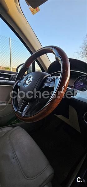 Usado VW Touareg 262 CV (192 kW) 2018 Beige SUV
