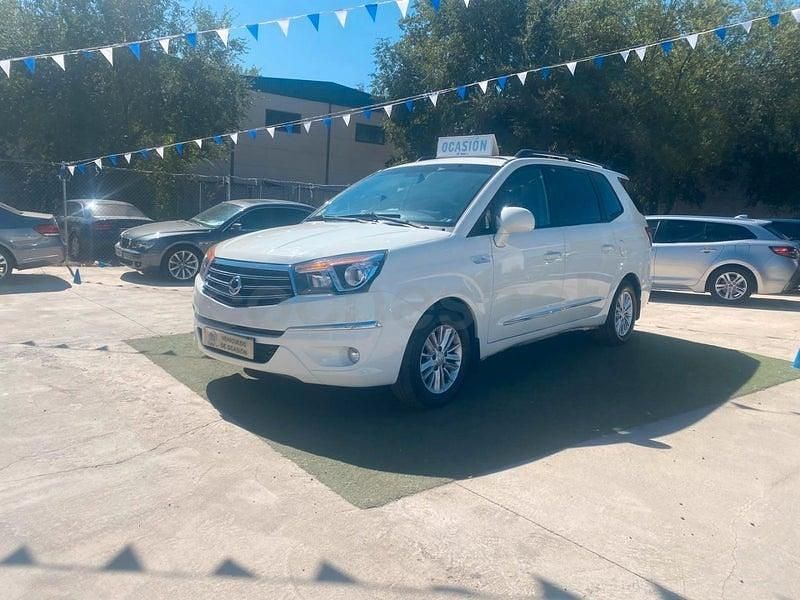 Usado Ssangyong (KGM) Rodius 155 CV (114 kW) 2014 Blanco Monovolumen