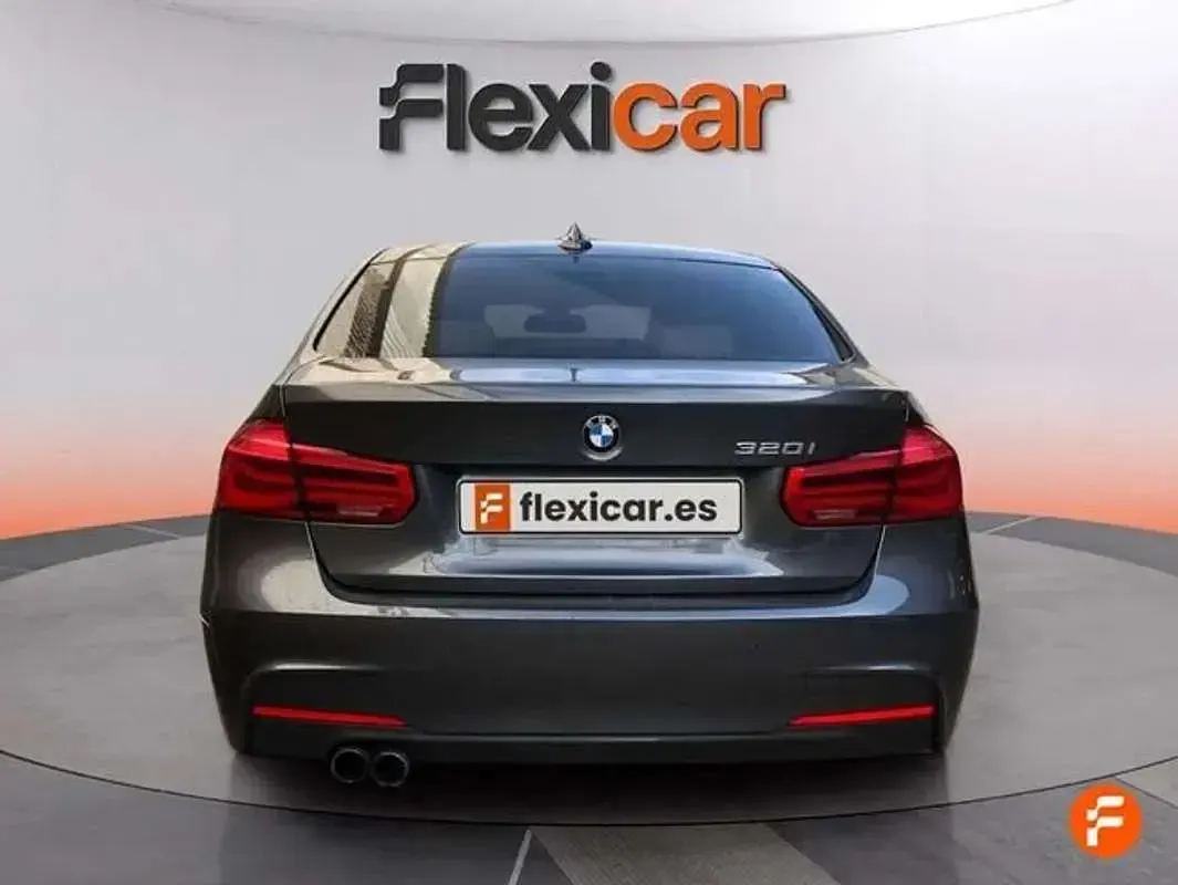 Usado BMW 320 184 CV (135 kW) 2015 Gris Berlina