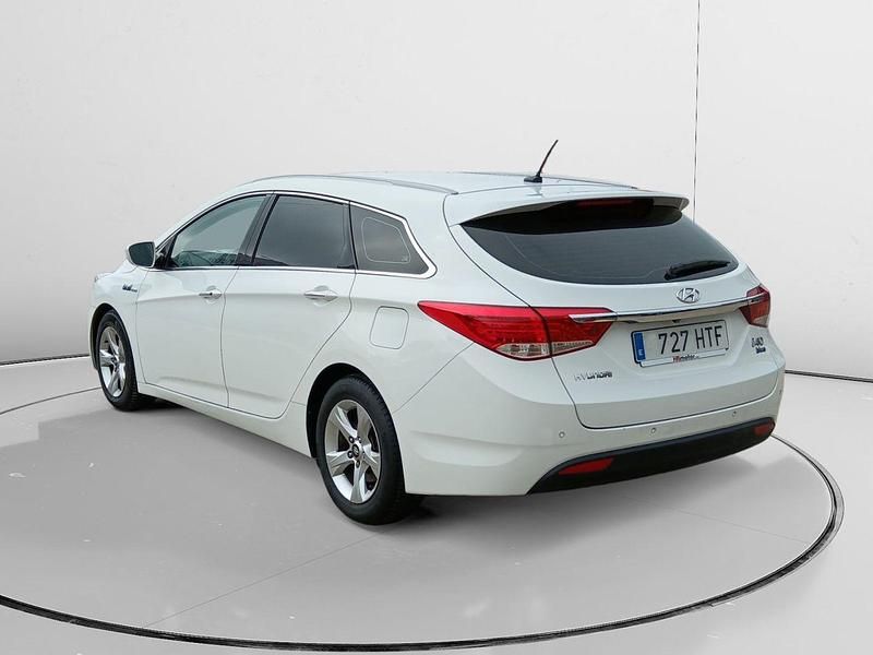 Usado Hyundai i40 136 CV (100 kW) 2013 Blanco Berlina