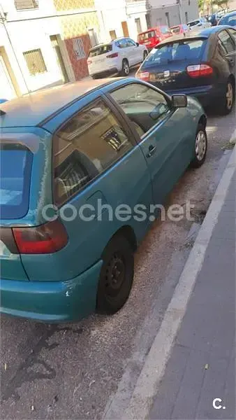 Usado Seat Ibiza 60 CV (44 kW) 1996 Verde Utilitario