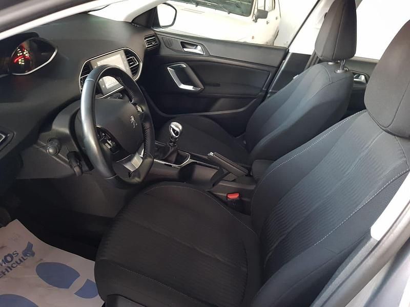 Usado Peugeot 308 Business-Line 120 CV (88 kW) 2016 Plata Utilitario