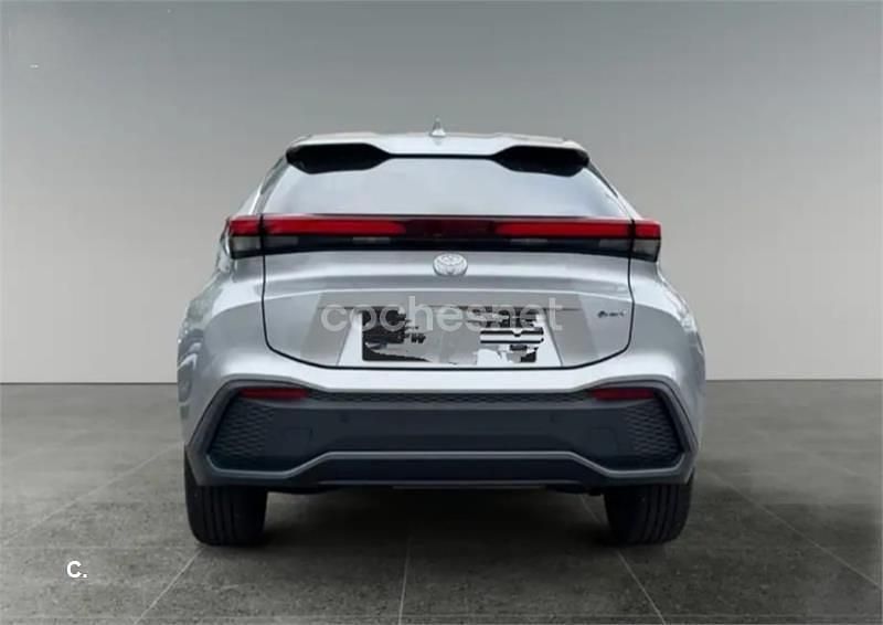 Usado Toyota C-HR Advance 140 CV (102 kW) 2025 Gris / plata SUV