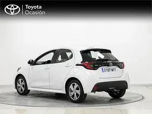 Usado Toyota Yaris Active 116 CV (85 kW) 2025 Blanco Utilitario