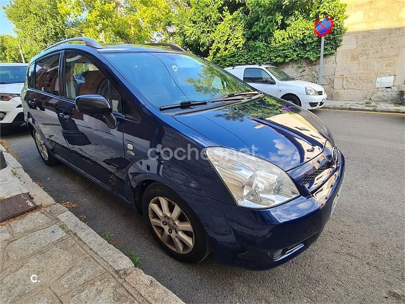Usado Toyota Corolla Verso Sol 116 CV (85 kW) 2004 Azul Monovolumen