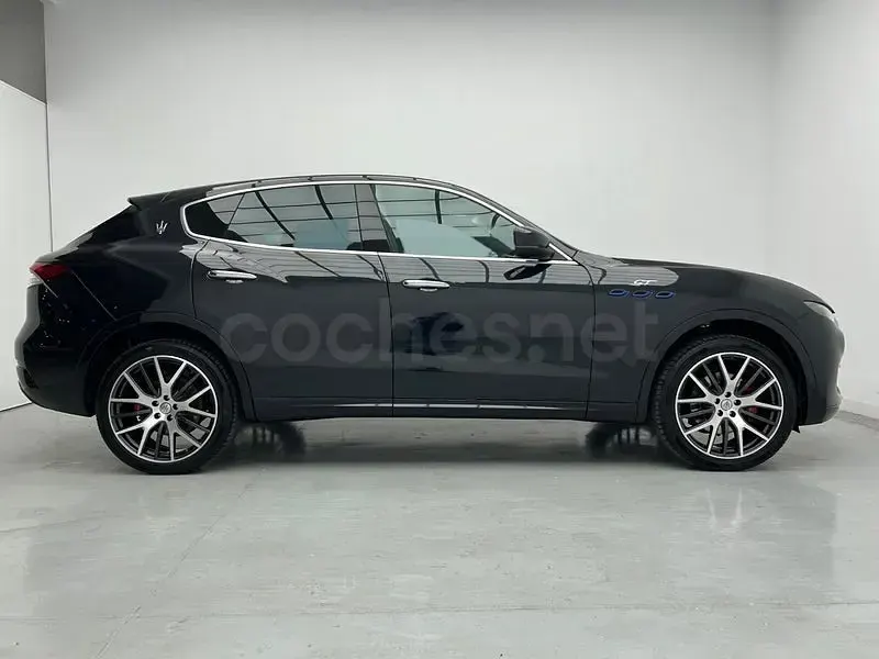 Usado Maserati Levante GT 330 CV (242 kW) 2023 Negro SUV