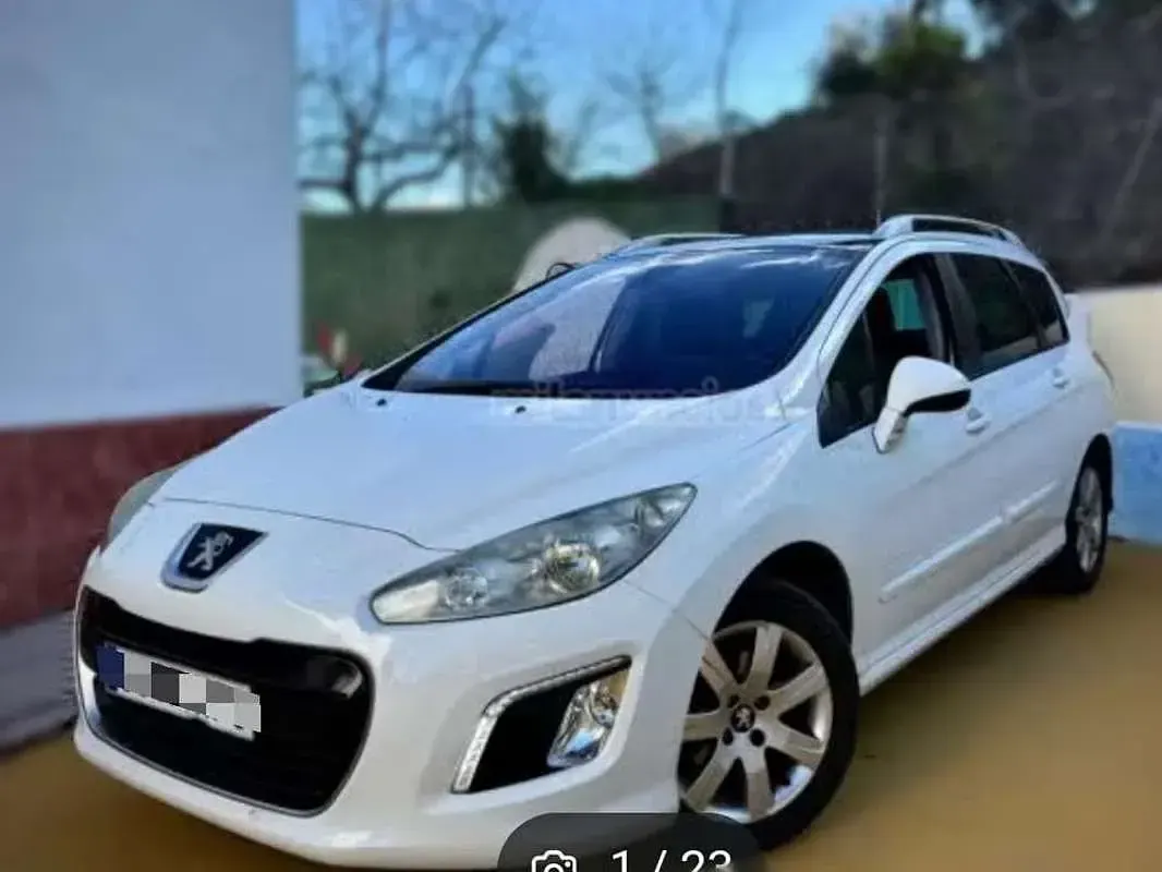Usado Peugeot 308 Premium 109 CV (80 kW) 2011 Blanco Utilitario