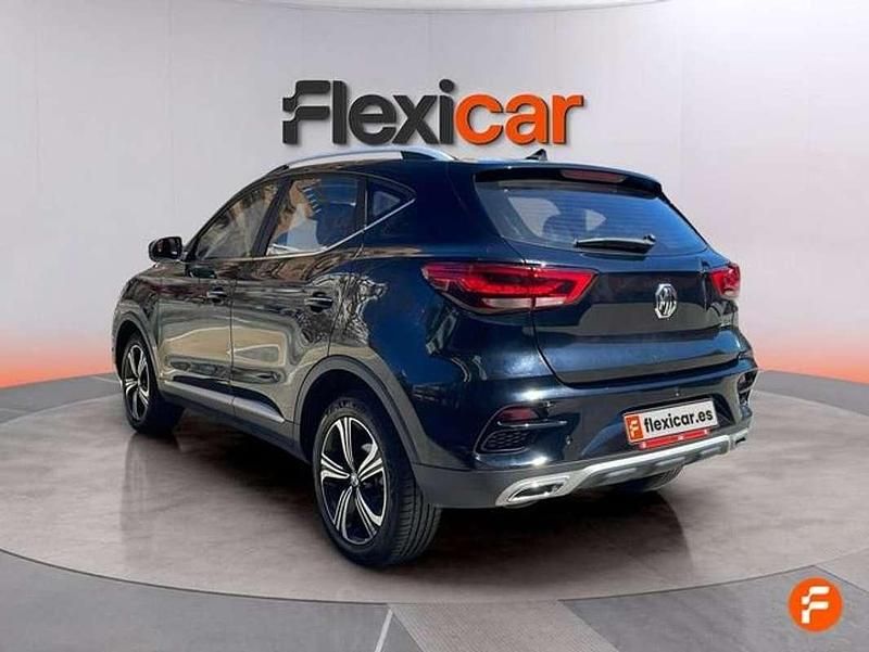 Usado MG ZS Luxury 111 CV (81 kW) 2022 Negro SUV