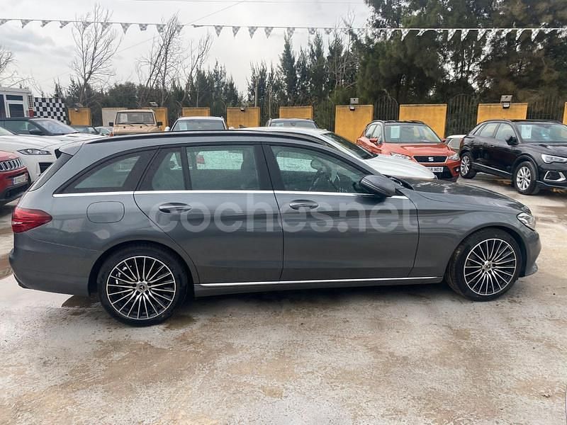 Usado Mercedes C200 160 CV (117 kW) 2019 Gris / plata Familiar