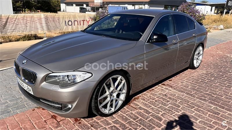 Gris / plata Usado 2012 BMW 530 Berlina | 14.800 € (Precio justo) - Imagen 1/4