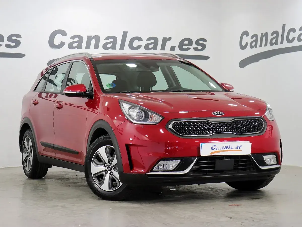 Usado Kia Niro 141 CV (103 kW) 2017 Rojo SUV
