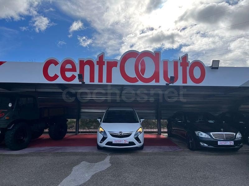Usado Opel Zafira Tourer Excellence 140 CV (102 kW) 2016 Blanco Monovolumen