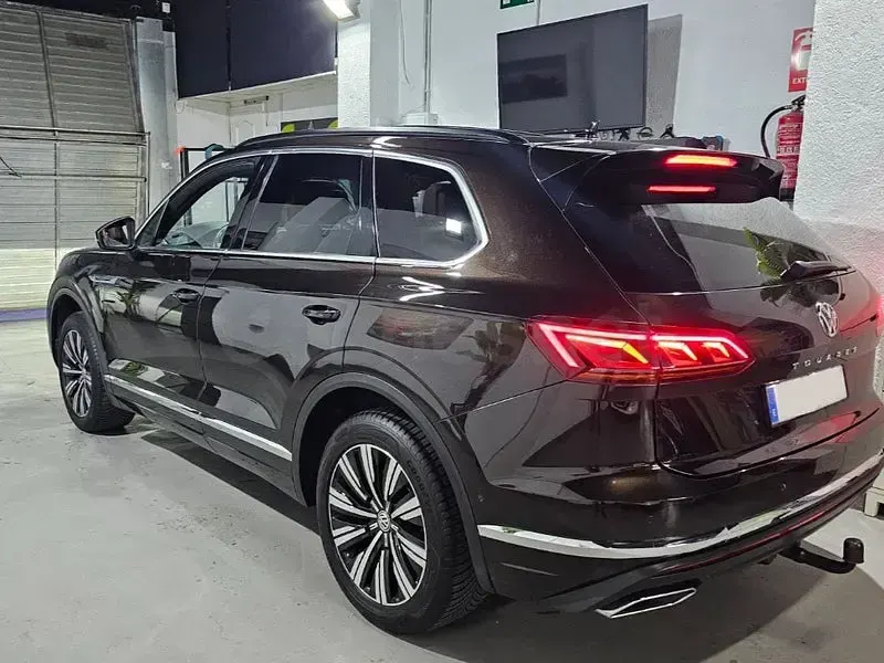 Usado VW Touareg R-line 286 CV (210 kW) 2020 Marrón SUV