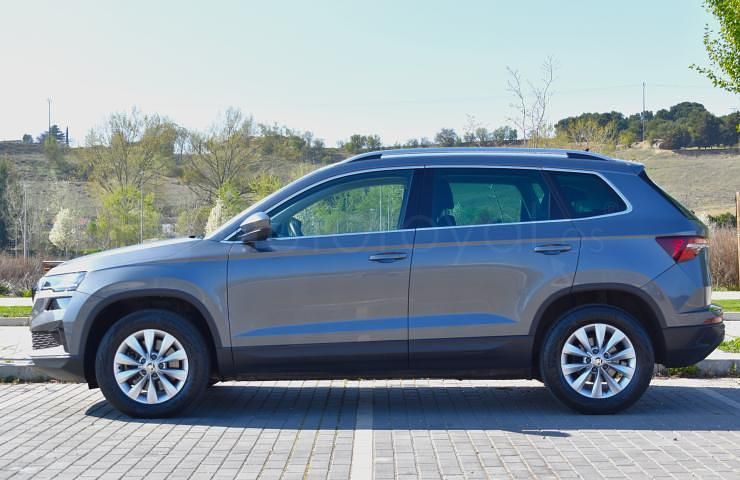Usado Skoda Karoq Ambition 150 CV (110 kW) 2018 Negro SUV