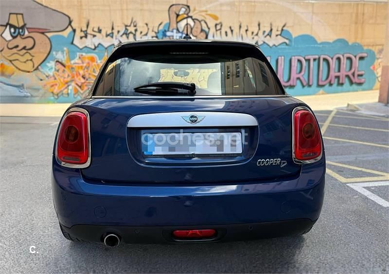 Usado Mini Cooper D 116 CV (85 kW) 2015 Azul Utilitario