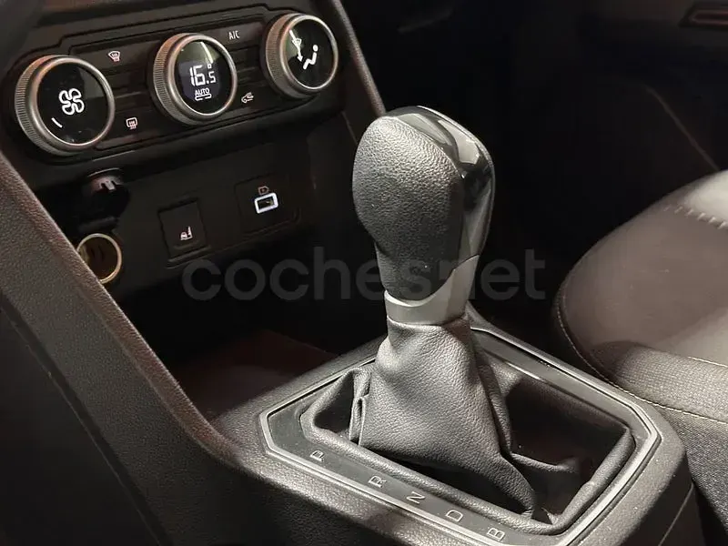 Usado Dacia Jogger Extreme 140 CV (102 kW) 2023 Verde Monovolumen