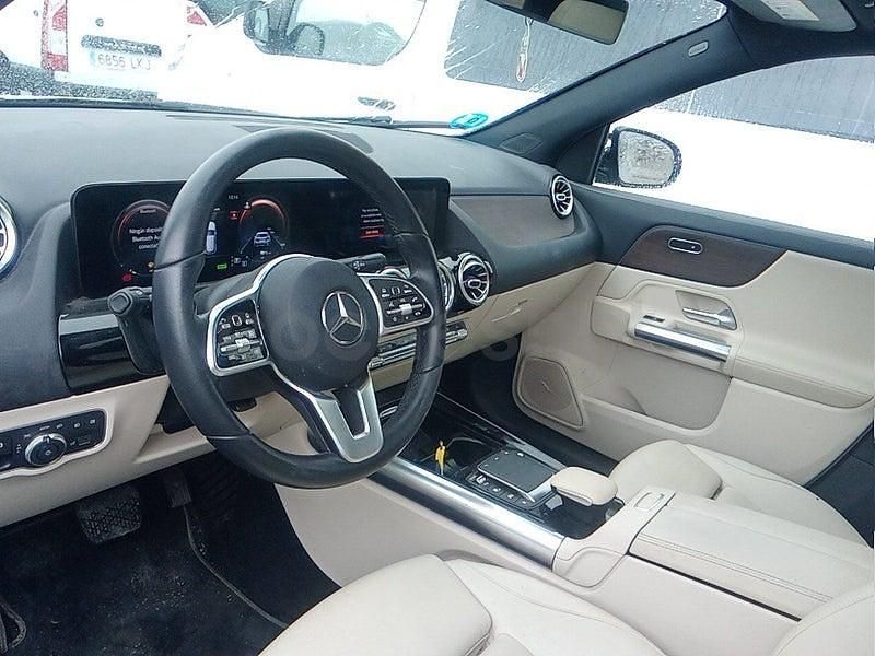 Usado Mercedes GLA250 218 CV (160 kW) 2020 Blanco SUV