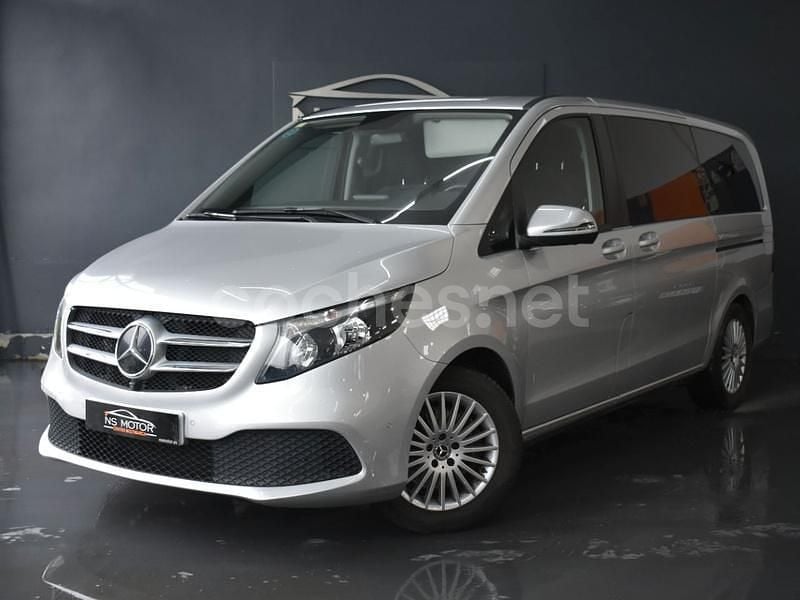 Gris / plata Usado 2020 Mercedes V220 Avantgarde Monovolumen | 44.900 € (Buen precio) - Imagen 1/4