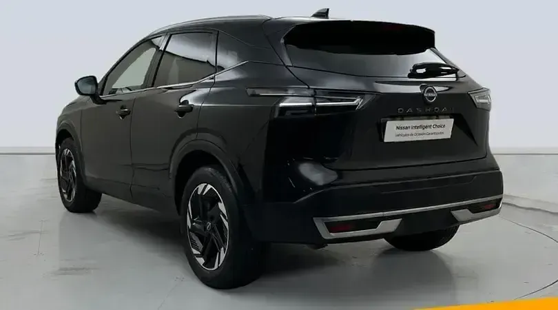 Usado Nissan Qashqai N-Connecta 140 CV (102 kW) 2025 Midnight black (metalizado) SUV