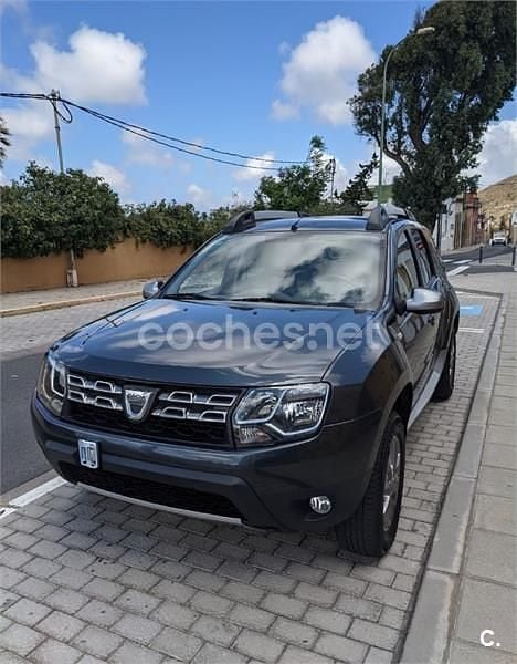 Usado Dacia Duster Lauréate 105 CV (77 kW) 2014 Gris / plata SUV