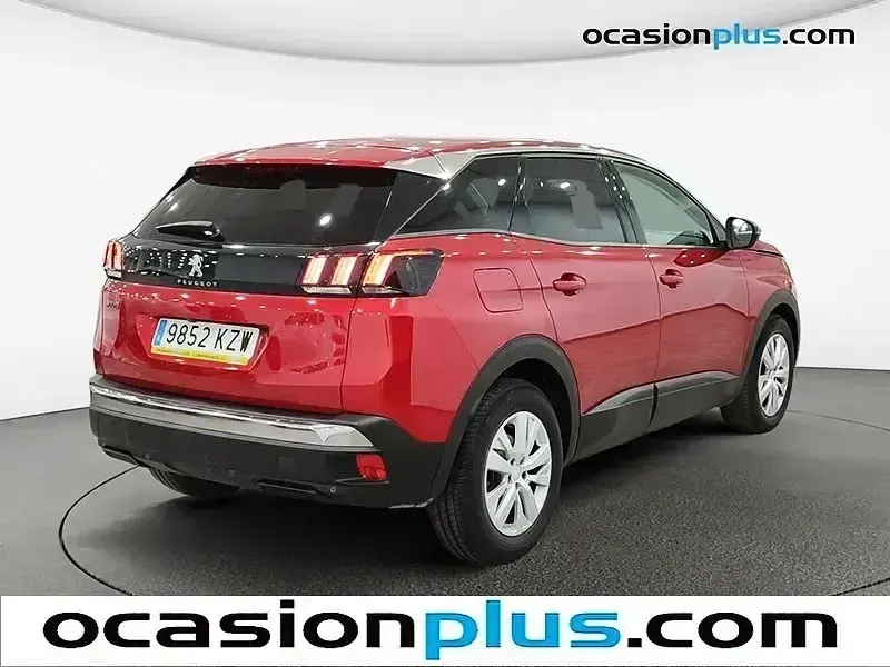 Usado Peugeot 3008 Active 130 CV (95 kW) 2019 Rojo SUV