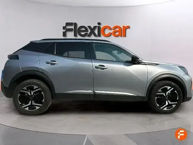 Usado Peugeot 2008 Allure 130 CV (95 kW) 2024 Gris SUV