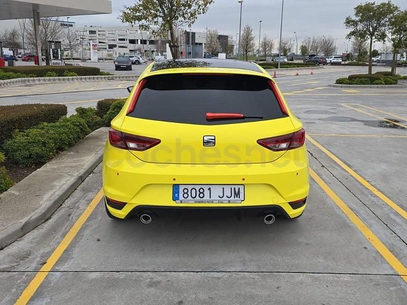 Usado Seat Leon FR 184 CV (135 kW) 2015 Amarillo Berlina