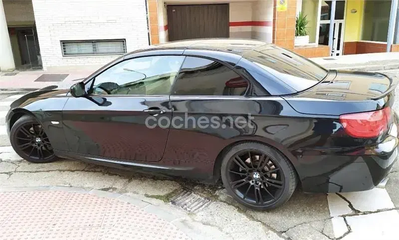 Usado BMW 320 Cabriolet 184 CV (135 kW) 2012 Negro Descapotable