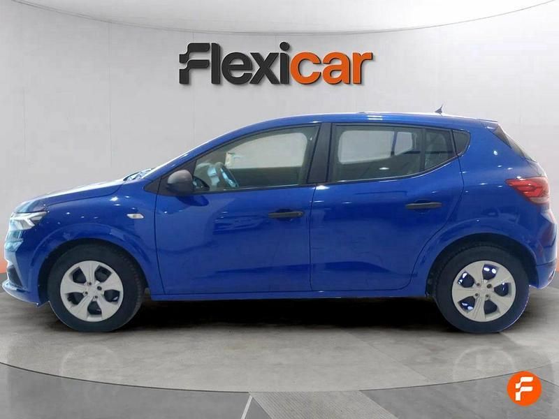 Usado Dacia Sandero Comfort 67 CV (49 kW) 2021 Azul Utilitario