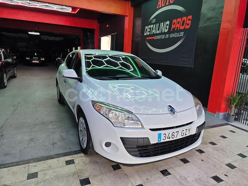 Blanco Usado 2010 Renault Mégane Dynamique Berlina | 4800 € (Buen precio) - Imagen 1/4