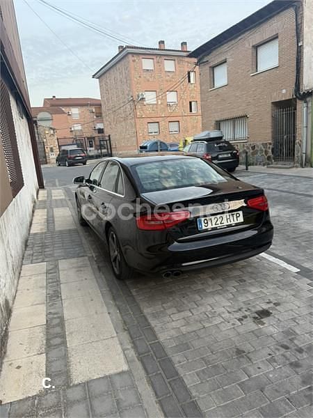 Usado Audi A4 143 CV (105 kW) 2013 Negro Berlina