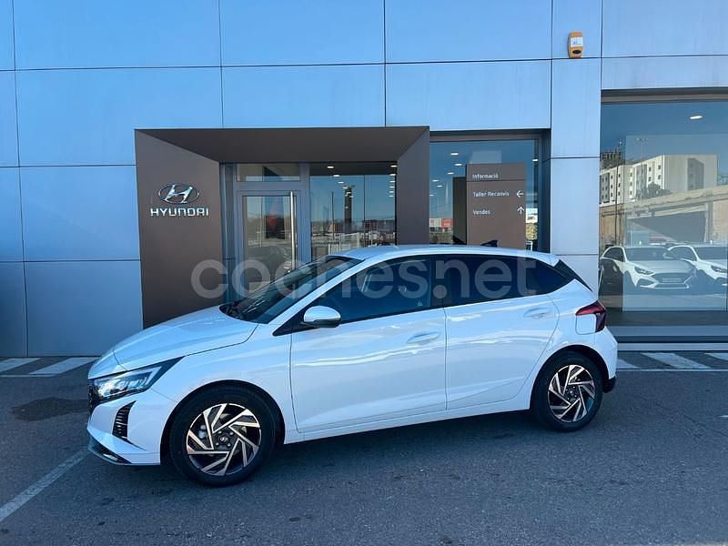Nuevo Hyundai i20 100 CV (73 kW) 2025 Blanco Berlina