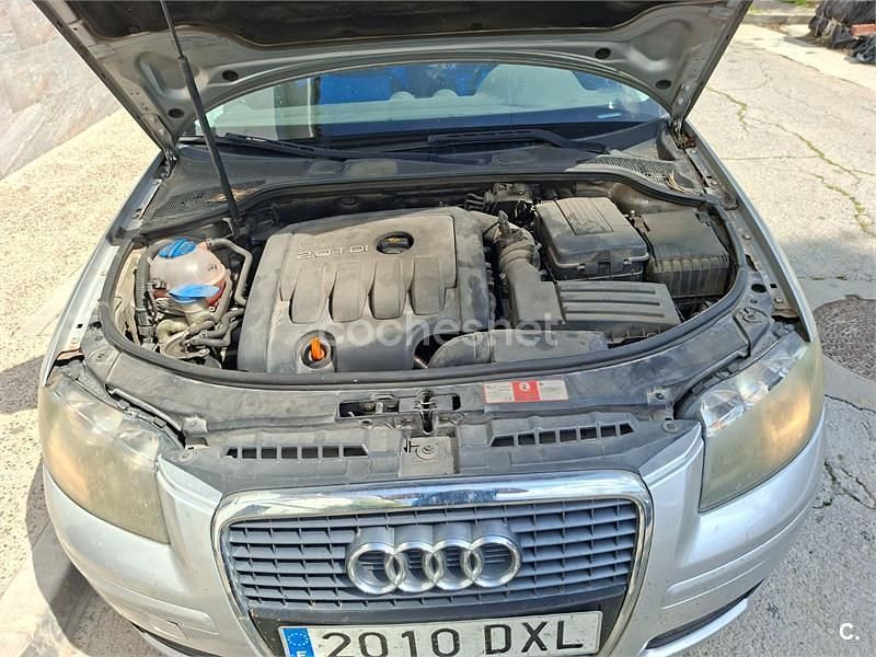 Usado Audi A3 Ambition 140 CV (102 kW) 2006 Gris / plata Utilitario