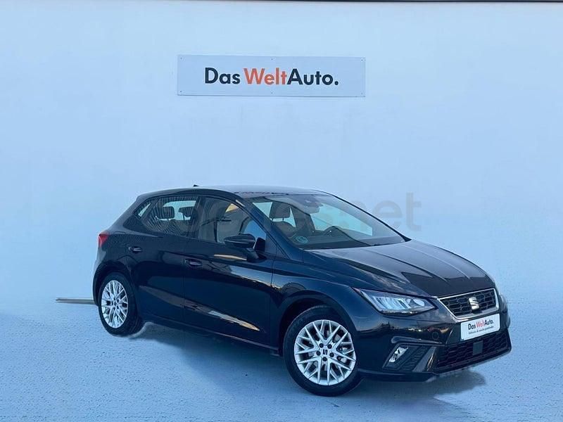 Usado Seat Ibiza FR 110 CV (80 kW) 2023 Negro Utilitario