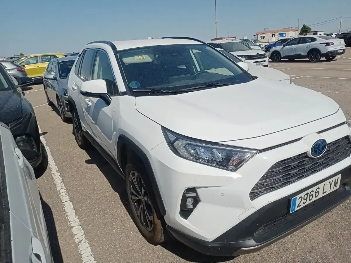 Usado Toyota RAV4 Advance 218 CV (160 kW) 2022 Blanco SUV